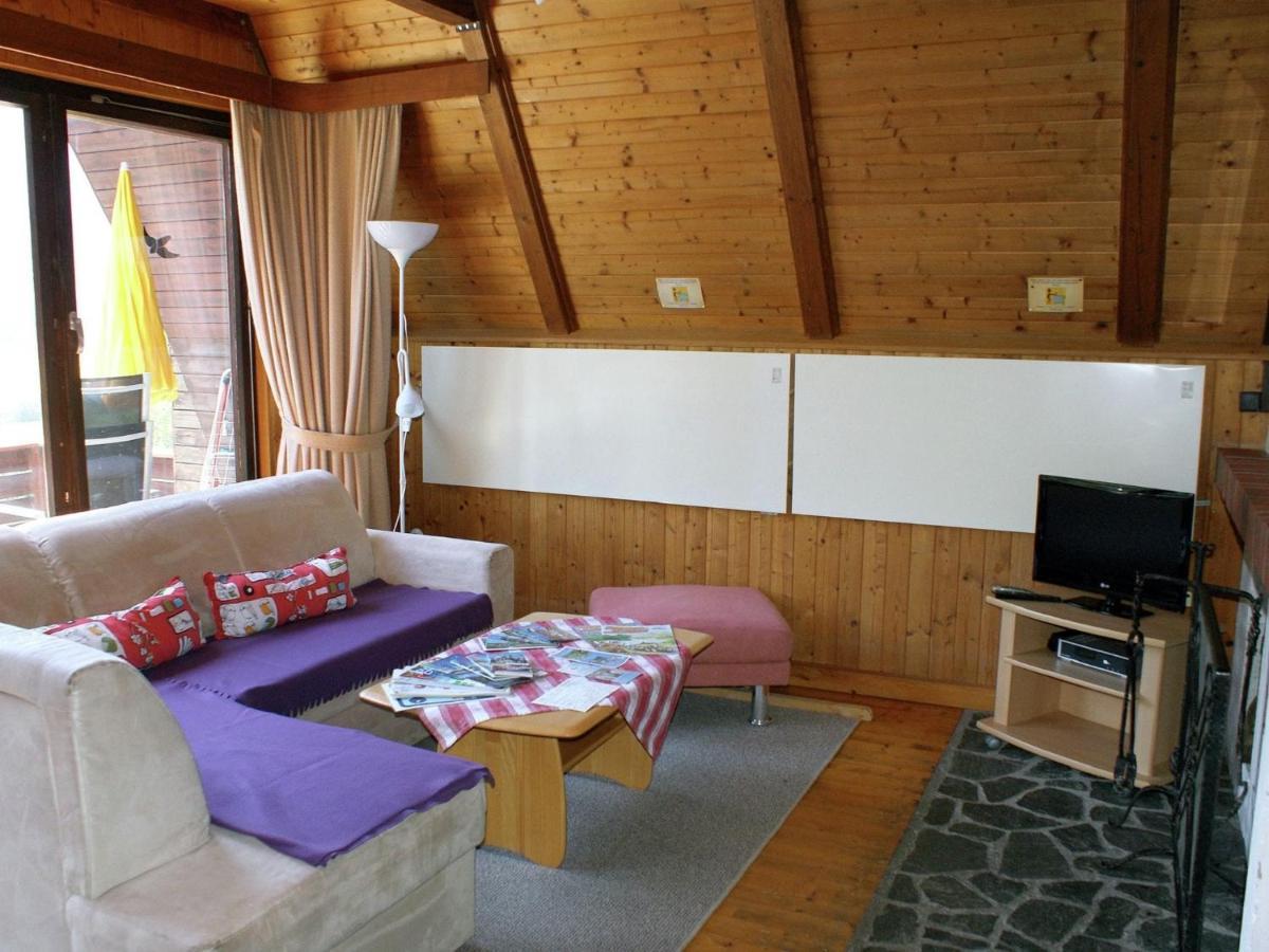 Holiday Home In Jenig Carinthia With Pool Buitenkant foto